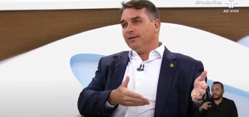 Juiz corrobora tese de Flávio Bolsonaro ao apontar 'grupo criminoso' na Receita