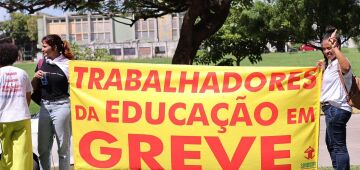 MEC aceita revogar portaria se professores de federais acabarem greve