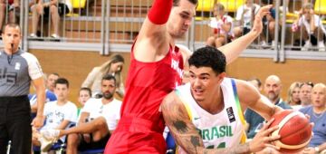 Brasil perde para Croácia em amistoso preparatório para Pré-Olímpico de basquete