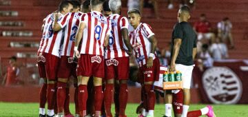 Com gol no fim e sob vaias, Náutico fica apenas no empate diante do Caxias