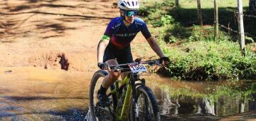 Ciclista relata assédio enquanto pedalava em estrada de Petrópolis