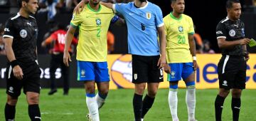 Jornal argentino ironiza eliminação do Brasil na Copa América: 'Ronaldinho não perdeu nada'