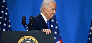 Cai o número de americanos que consideram presidente Biden "mentalmente afiado", diz pesquisa