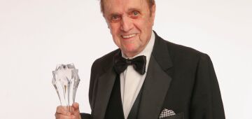 Morre comediante Bob Newhart aos 94 anos