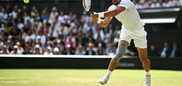 Djokovic perde set, mas avança e encara Rune nas oitavas de Wimbledon