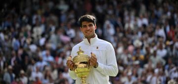 Alcaraz vence Djokovic e é bicampeão de Wimbledon