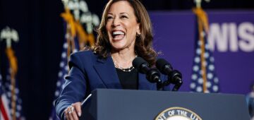 EUA: Kamala Harris mantém liderança apertada ante Trump em pesquisa do Emerson College