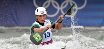 Ana Sátila e Pepê Gonçalves avançam com facilidade às semifinais da canoagem slalom