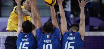 Seleção masculina de vôlei perde da Itália em estreia na Olimpíada de Paris-2024