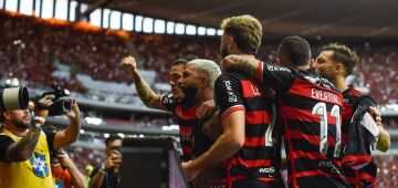 Brasileirão: Flamengo vence Criciúma com pênalti polêmico; veja o lance