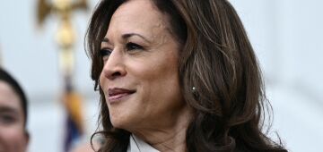 Trump acusa Kamala Harris de 'tornar-se negra' para eleições nos EUA