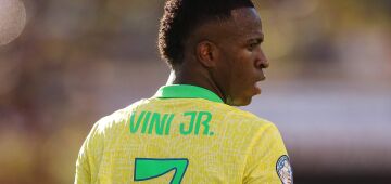 Vinícius Júnior suspenso obriga Dorival a encontrar solução no ataque do Brasil