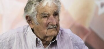 Mulher de Mujica diz que ex-presidente do Uruguai vive "momento mais difícil" contra câncer