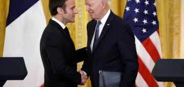 Macron defende Biden após gafes durante discursos: "Todos nós temos lapsos"