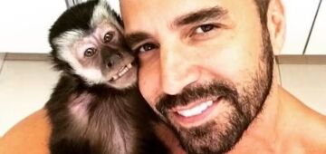 Pai de 10, Latino já surpreendeu fãs por transformar cinzas de macaco em diamante