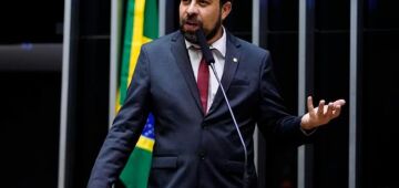 Boulos critica Bolsonaro em 1&ordm; discurso pós-derrota e diz que Tarcísio "não será presidente"