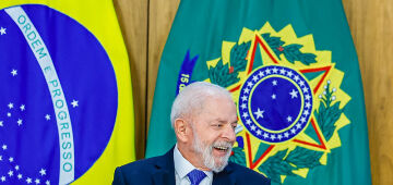 Lula diz que universalização do SUS "tem um preço": mais recursos e queda na qualidade