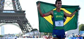 Olimpíadas: Caio Bonfim faz história e conquista a prata na marcha atlética de 20 km