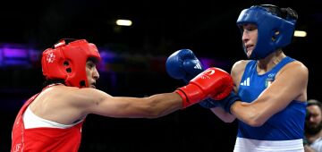 Boxeadora reprovada em teste de gênero avança em Paris após desistência de adversária