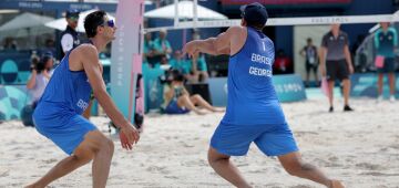 Olimpíadas: André e George perdem duelo direto e fecham fase de grupos em 3&ordm; no vôlei de praia