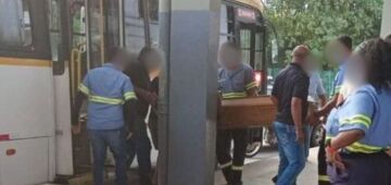 Recife: passageiro morre em ônibus no Terminal Integrado do Barro; corpo é retirado em caixão