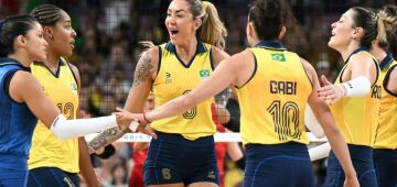 Olimpíadas 2024: Brasil vence Japão, exorciza traumas, e avança para as quartas no vôlei feminino