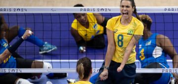 Jogos Paralímpicos: Brasil vence Ruanda na estreia do vôlei sentado feminino 