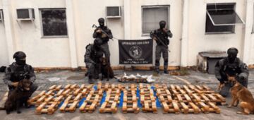 Polícia Militar encontra uma tonelada de maconha escondida em escola municipal no Rio de Janeiro