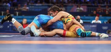 Giullia Penalber vence na repescagem e vai lutar pelo bronze no wrestling