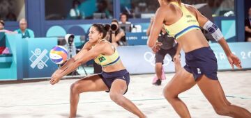 Olimpíadas: Ana Patrícia e Duda vencem australianas no tie-break e avançam à final do vôlei de praia