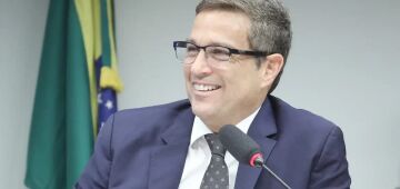 Somos sérios em relação a atingir a meta de inflação, diz Campos Neto