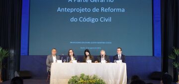 Juristas analisam anteprojeto de reforma do Código Civil brasileiro em seminário do IAP