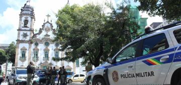 Homem morre após ser baleado na manhã desta terça (6) na Praça da Independência, no Centro do Recife