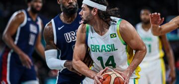 Deu a lógica: Brasil perde para Estados Unidos e dá adeus na disputa do basquete 