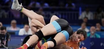 Giullia Penalber perde para chinesa e não consegue bronze no wrestling 