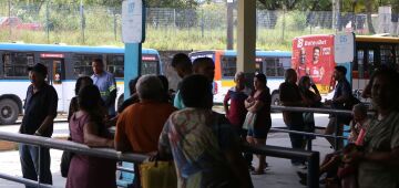 Greve dos rodoviários no Recife: longo tempo de espera e desistência, no TI Macaxeira