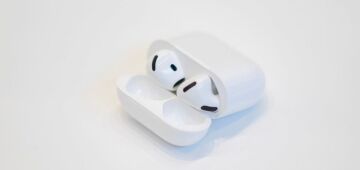 Regulador autoriza nos EUA recurso que transforma AirPods em aparelho auditivo