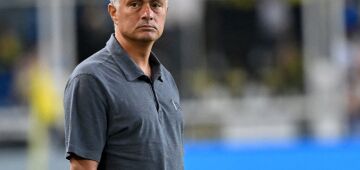 Mourinho é multado na Turquia por não comparecer em coletiva após derrota do Fenerbahçe