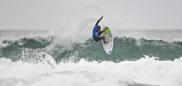 Pernambucano vence etapa do Dream Tour de surfe, em Santa Catarina