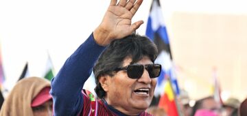 Ex-presidente boliviano Evo Morales denuncia atentado com tiros contra seu veículo; veja