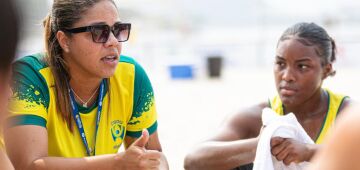 Professora do Recife é campeã mundial de Beach Handball pela seleção brasileira