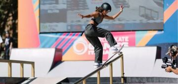 Rayssa Leal supera sete japonesas e é campeã mundial de skate street em Roma; confira