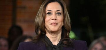 Kamala Harris aparece na capa da Vogue como ''candidata do nosso tempo'''