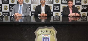 Suspeitos são presos por crime de armazenamento de pornografia infantojuvenil 
