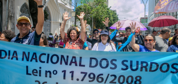 Dia Nacional dos Surdos: passeata pede mais acessibilidade para a população surda nesta sexta (26)