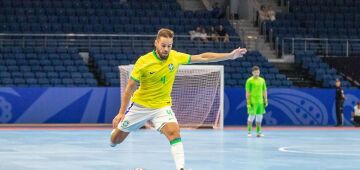 Seleção de futsal faz 1&ordm; treino em Bukhara e Marlon vê equipe 'super confiante' para o Mundial