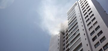 Incêndio atinge apartamento em edifício na Zona Sul do Recife