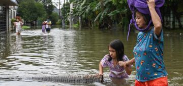 Número de mortes provocadas por tempestade tropical nas Filipinas sobe para 100