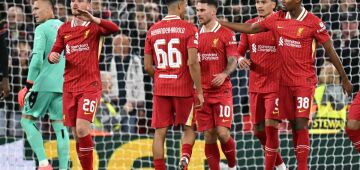 Liverpool vence Bologna e se mantém 100% na Champions