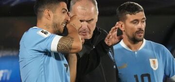 Suárez detona Bielsa na seleção do Uruguai: 'Ele não nos cumprimentava'